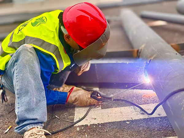 “國慶”假期不停工 項目建設(shè)“不打烊”